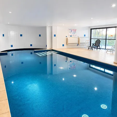 Centre A 2 Min - Piscine - Clim - Parking Daire